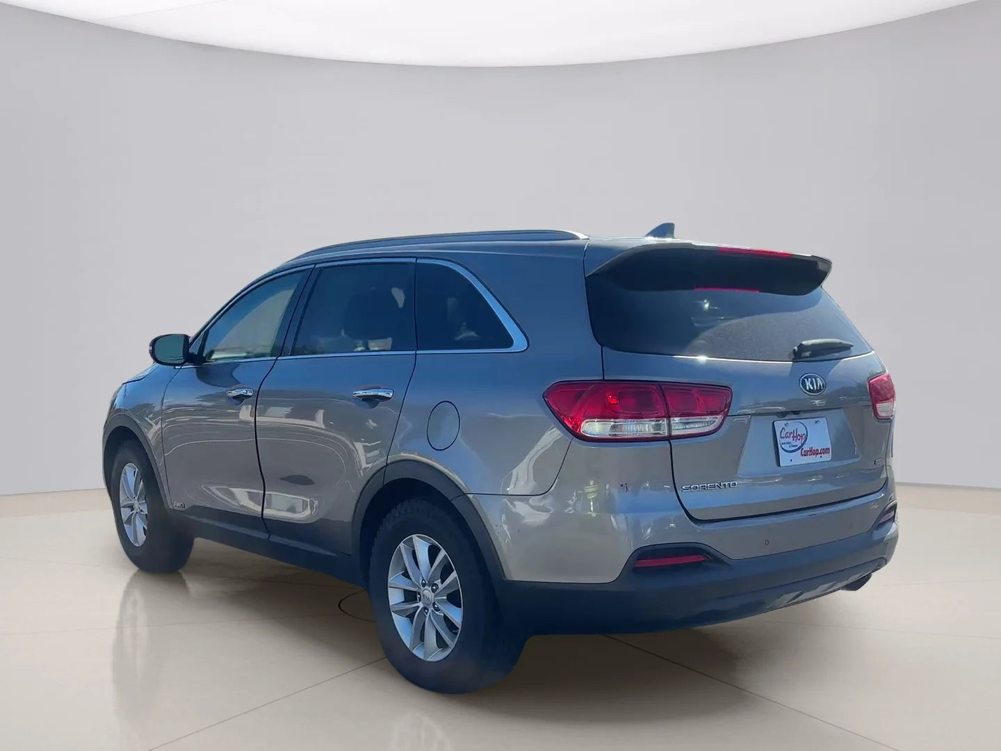 Used 2016 Grey Kia LX image 3