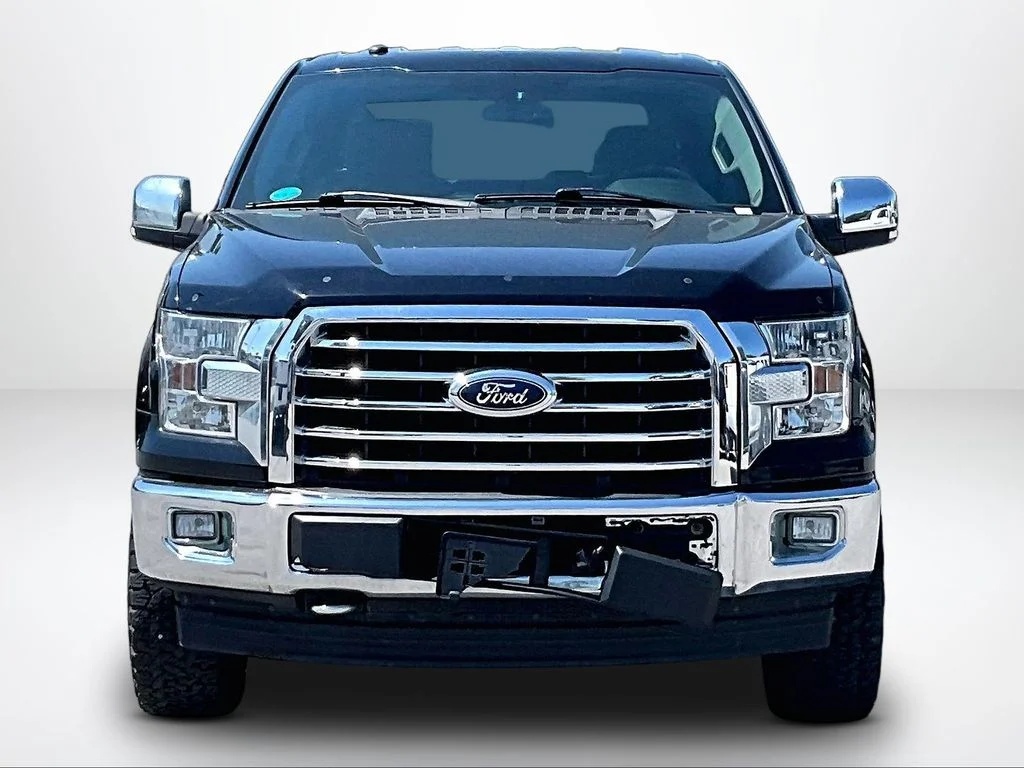 Used 2017 Black Ford XLT image 4