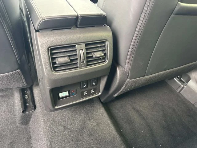 Used 2026 Gray Nissan Platinum image 18