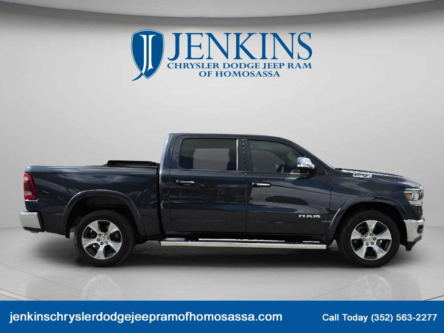 Used 2019 Maximum Steel Metallic Clearcoat Ram Laramie image 3