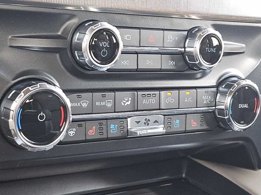 New 2026 Agate Black Metallic Ford F-350® Platinum® image 35