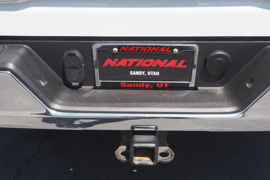 Used 2024 White GMC SLT image 19
