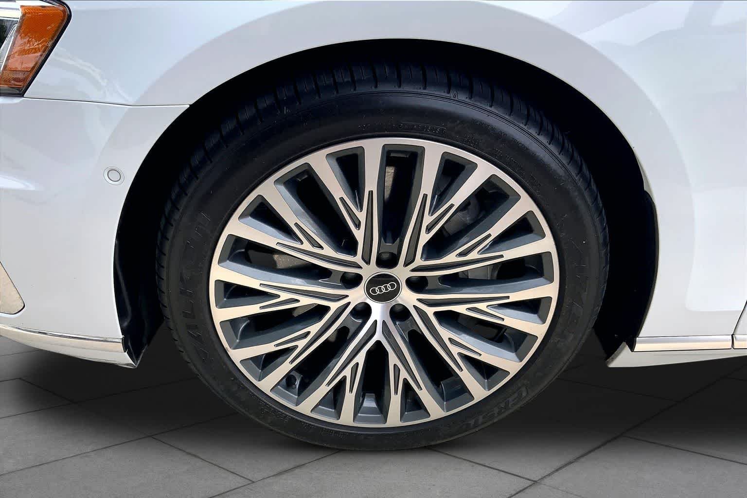 Used 2021 Glacier White Metallic Audi  image 11