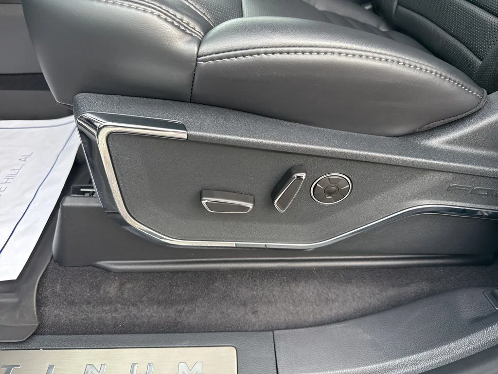 New 2026 Star White Metallic Tri-Coat Ford Platinum® image 35