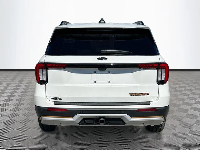 New 2026 White Metallic Ford Tremor image 5