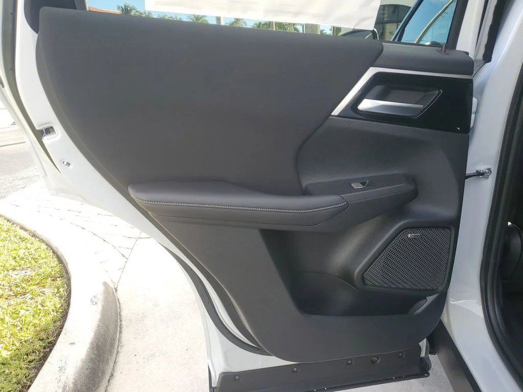 2026 Mitsubishi Outlander ES - Photo 15