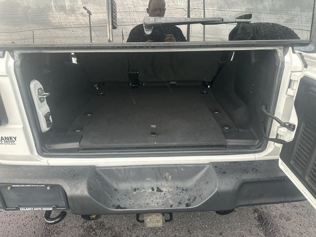 Used 2021 White Jeep Unlimited Willys image 29