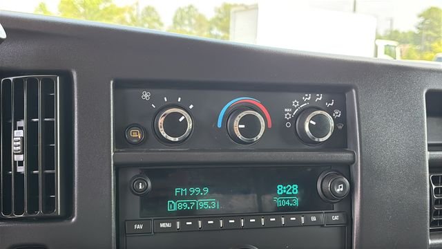 Used 2025 White Chevrolet Work Van image 28