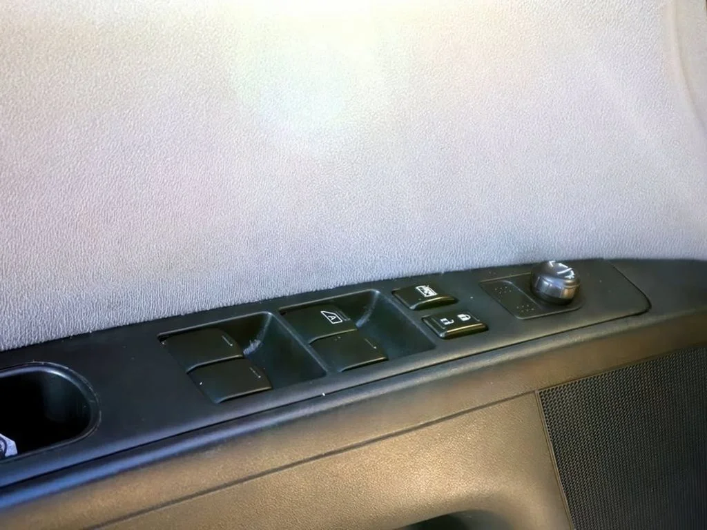 2012 Nissan Sentra S - Photo 11
