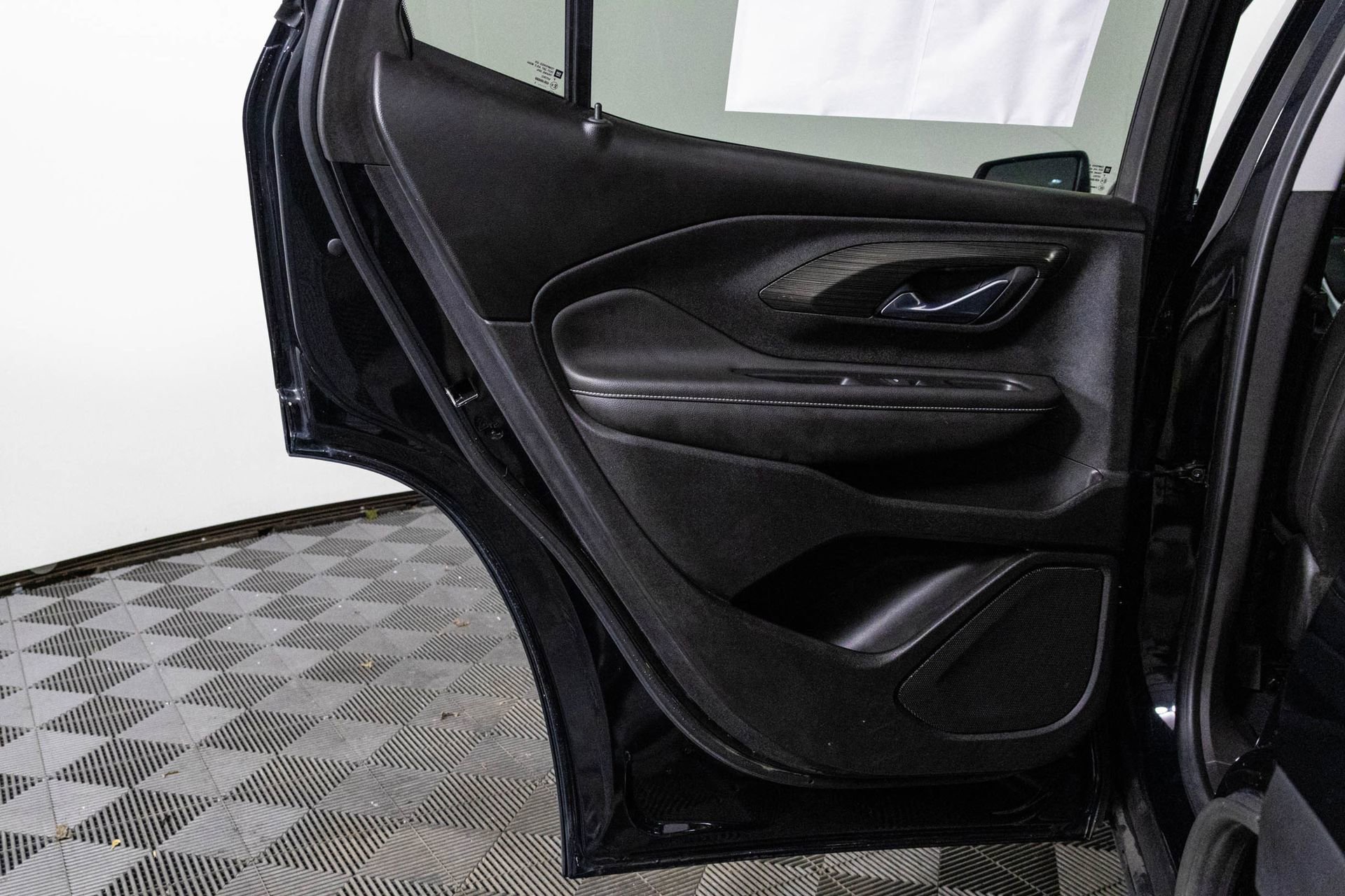 2022 GMC TERRAIN - Image 34