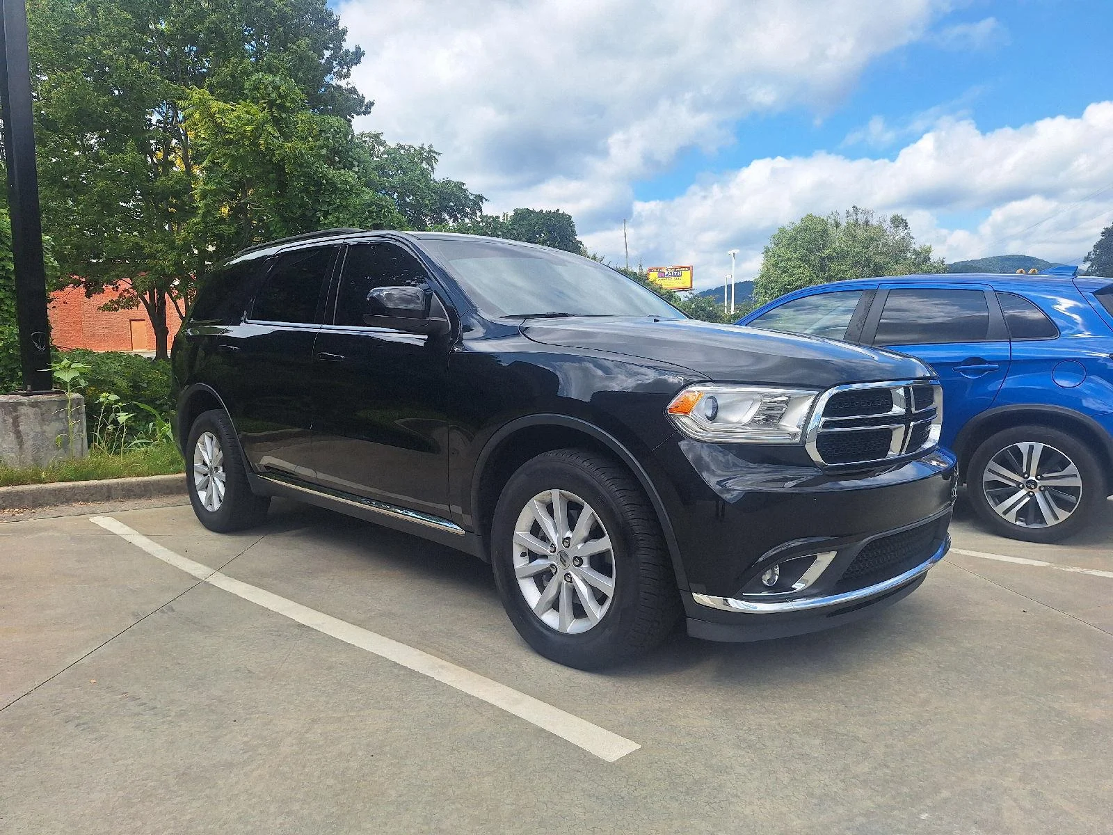 Used 2019 DB Black Clearcoat Dodge SXT Plus image 2