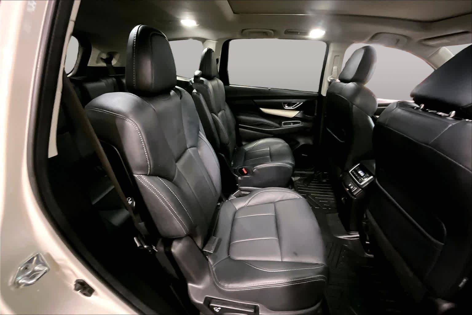 Used 2022 Crystal White Pearl Subaru Limited image 18