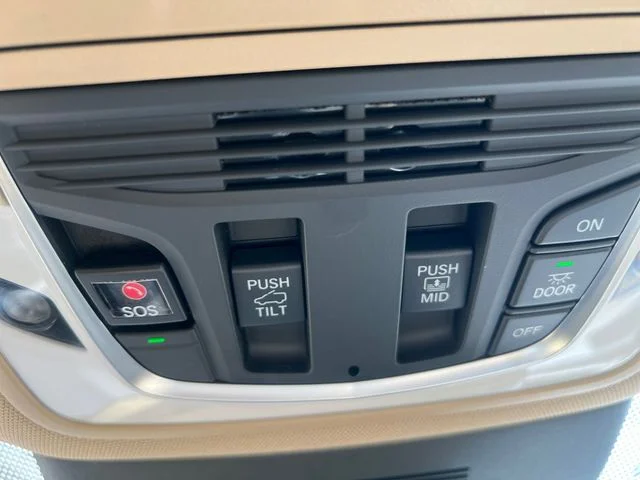 Certified Used 2025 Black Acura Advance Package image 24