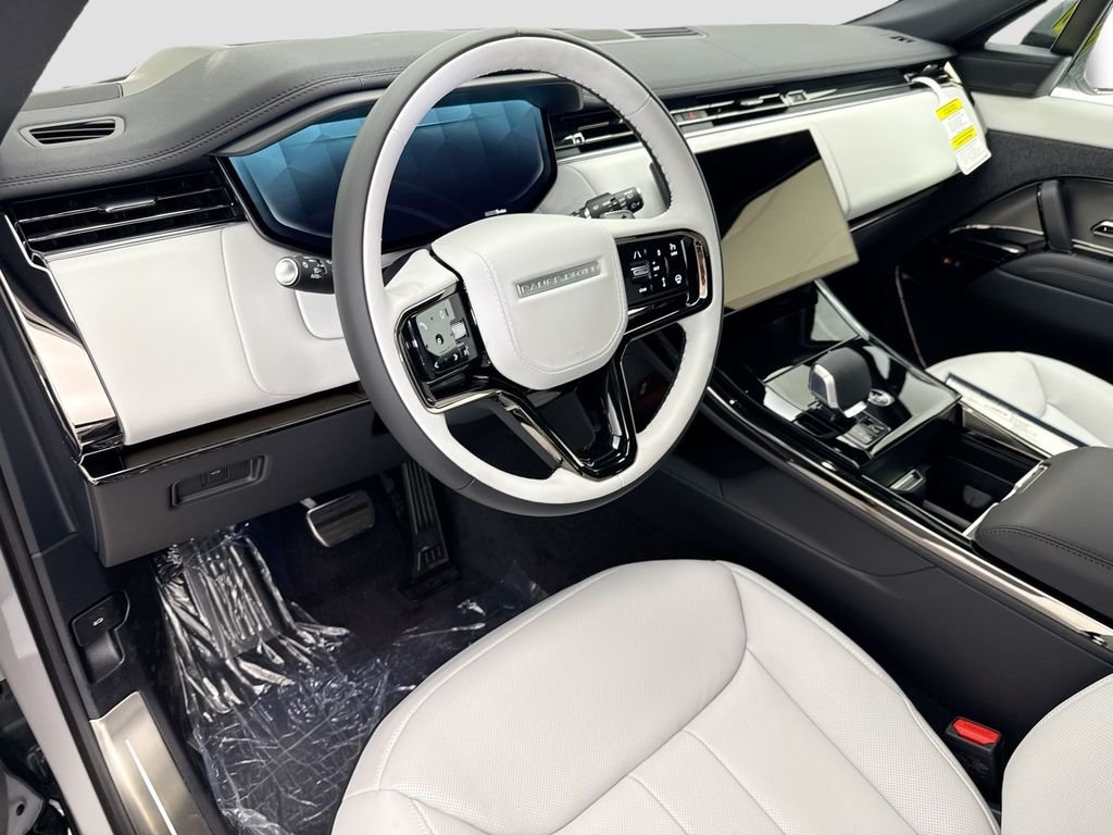 New 2026 Borasco Grey Land Rover Dynamic SE image 9