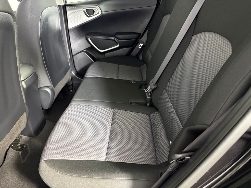 2025 Kia Soul LX - Photo 25