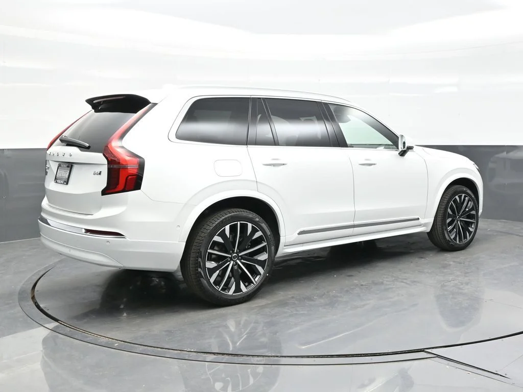 New 2026 Crystal White Volvo Plus image 7