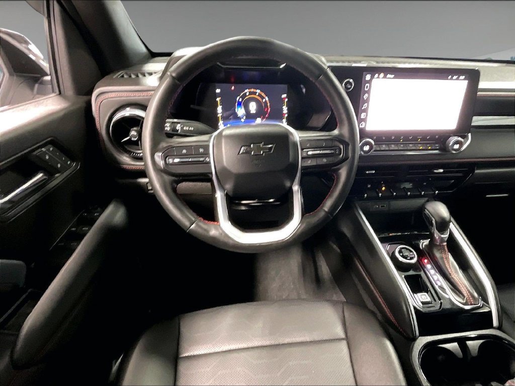 Used 2023 White Chevrolet Z71 image 17