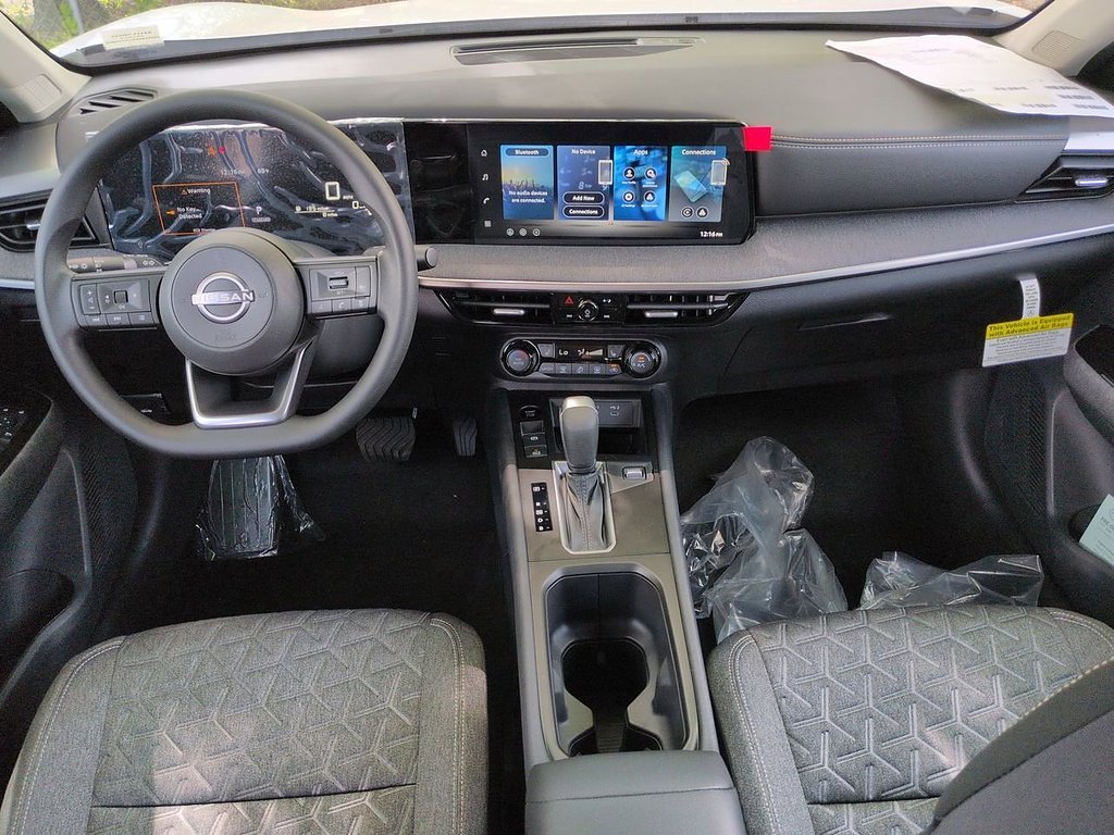 New 2026 Aspen White TriCoat / Super Black Two-tone Nissan SV image 12