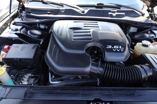 Used 2021 Black Dodge SXT image 35