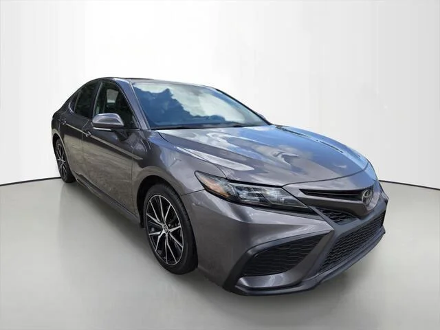 Used 2022 Predawn Gray Mica Toyota SE image 7