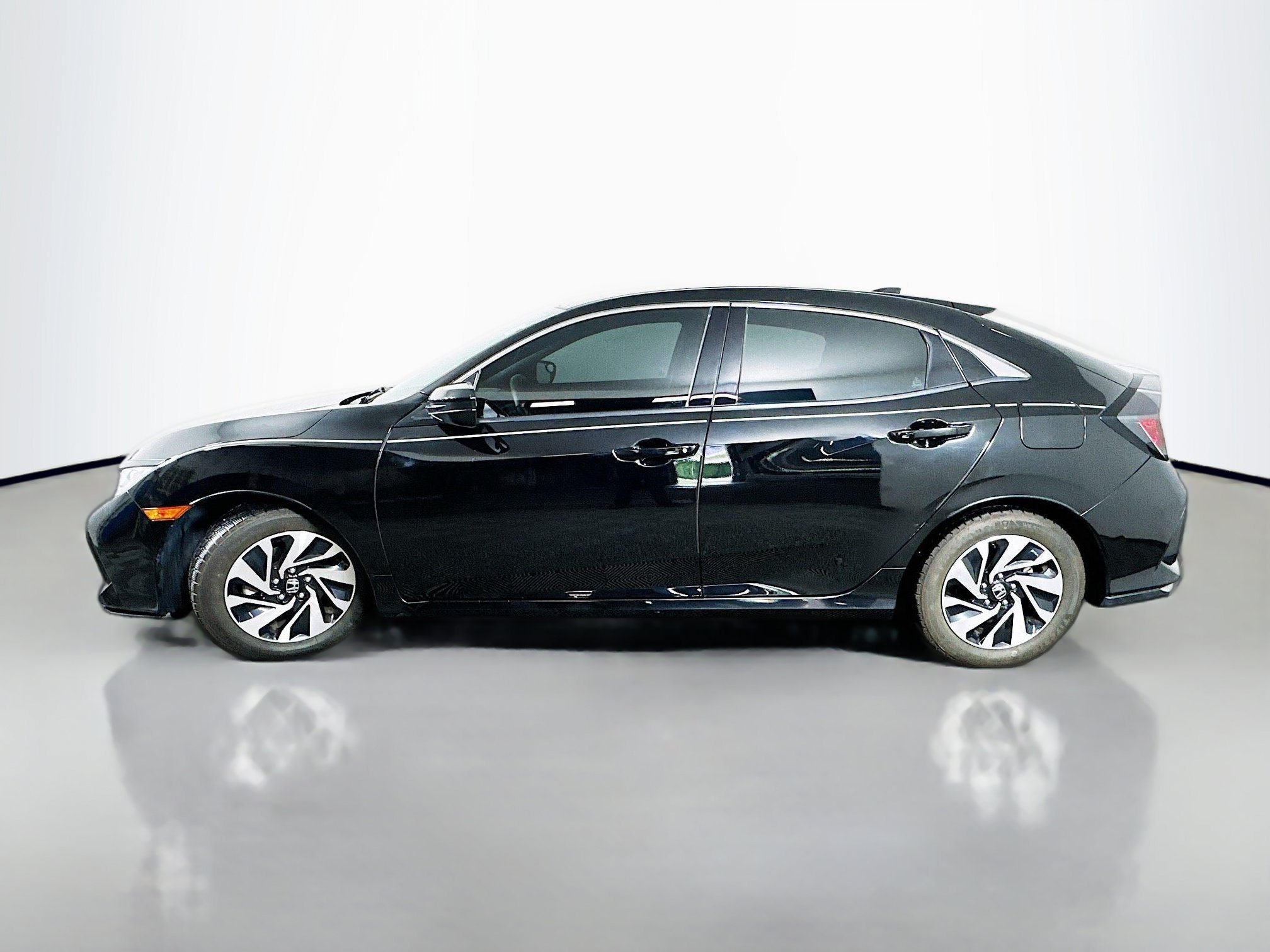 Used 2018 Black Honda LX image 4