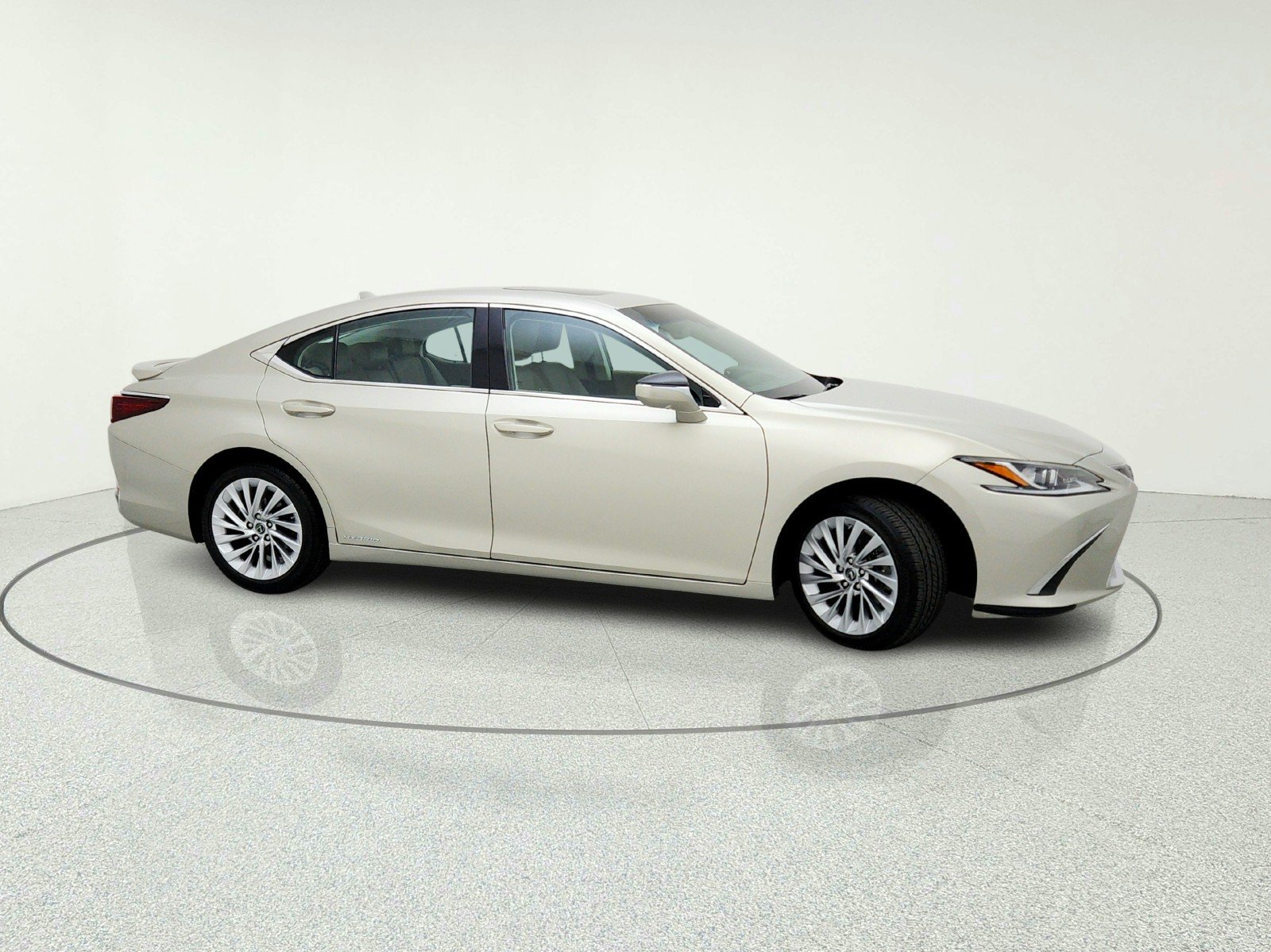 Used 2019 MOONBEAM BEIGE Lexus ES 300h Luxury image 6