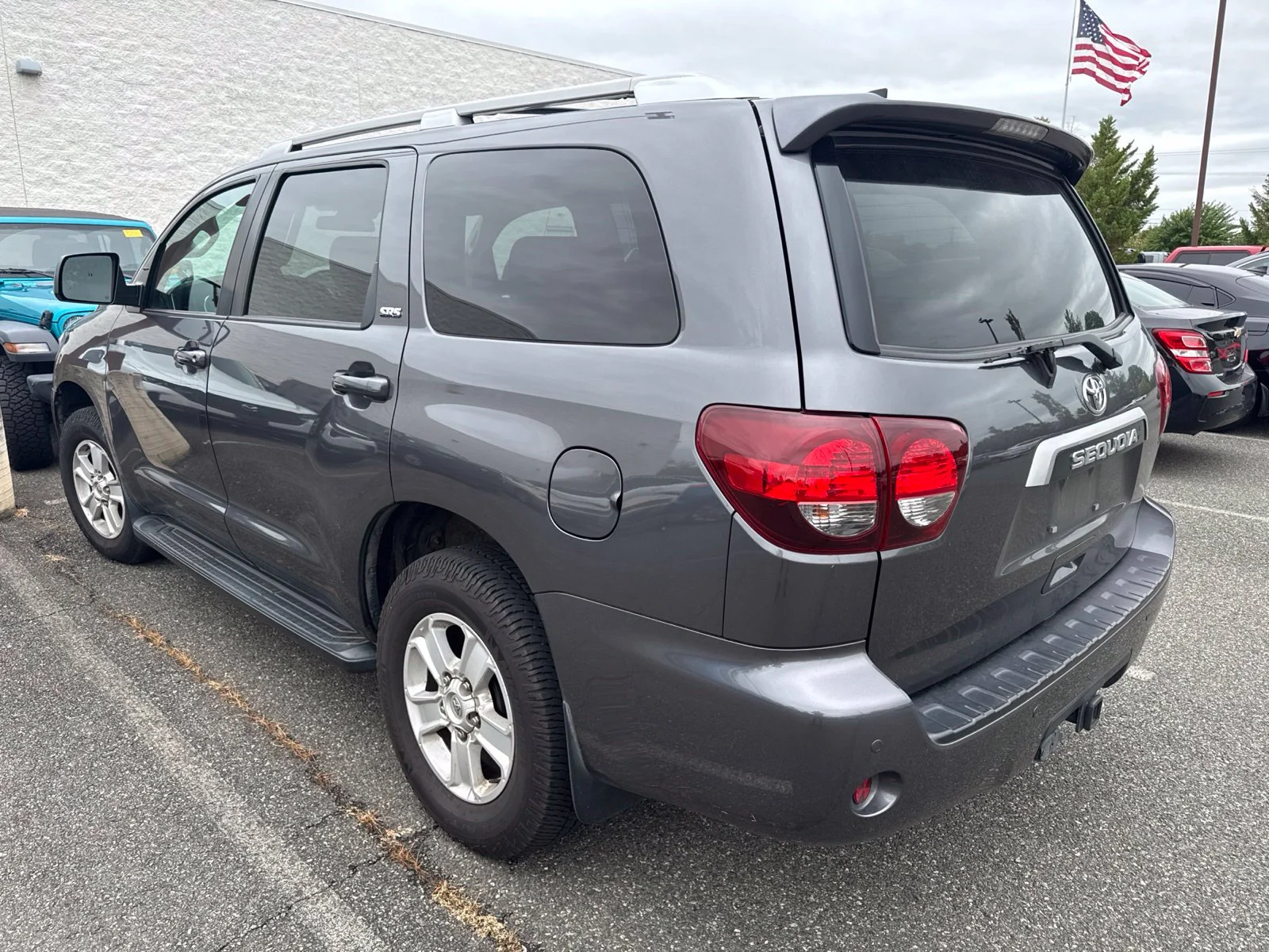 Used 2022 Gray Toyota SR5 image 3