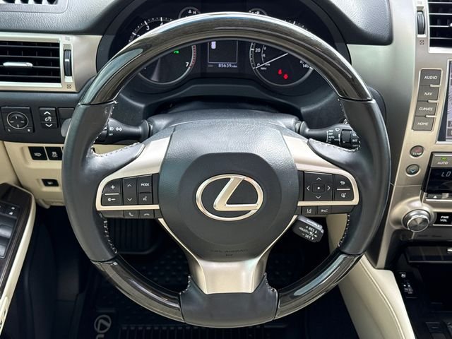 Used 2020 White Lexus 460 image 14