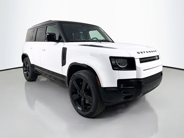 New 2026 Fuji White Land Rover X-Dynamic SE image 3