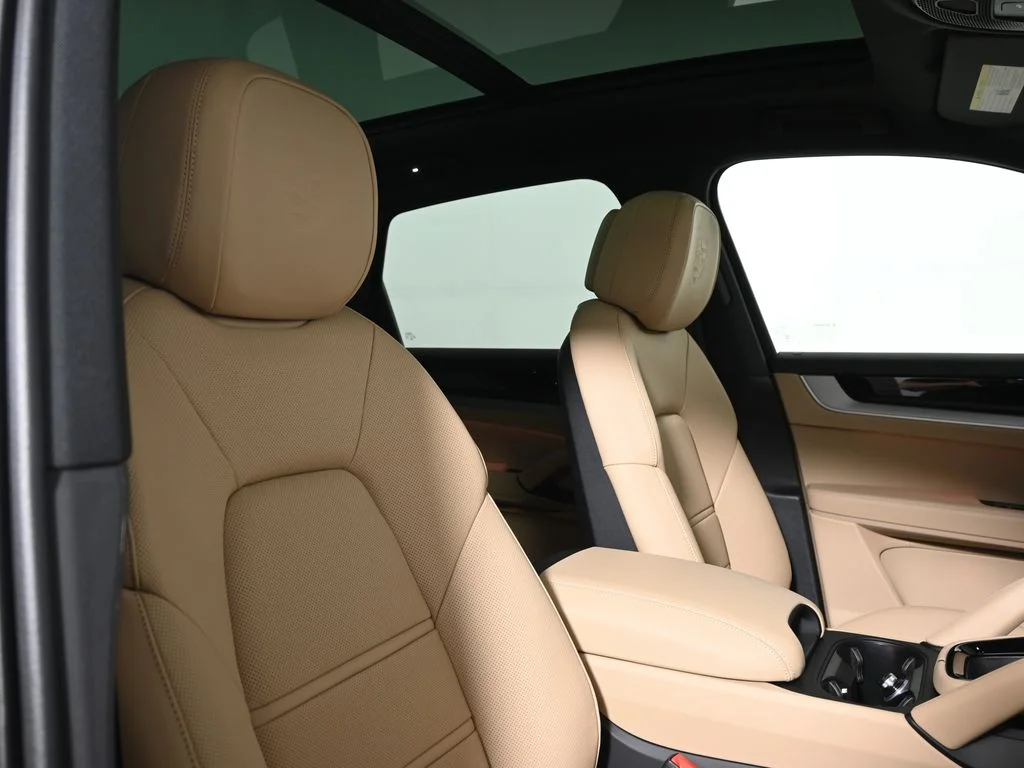 2026 Porsche Cayenne Base - Photo 38
