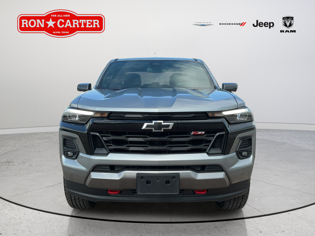 Used 2025 Gray Chevrolet Z71 image 2