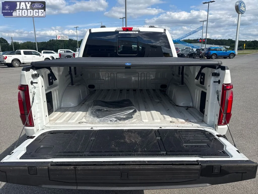 New 2026 Star White Metallic Tri-Coat Ford Platinum® image 25