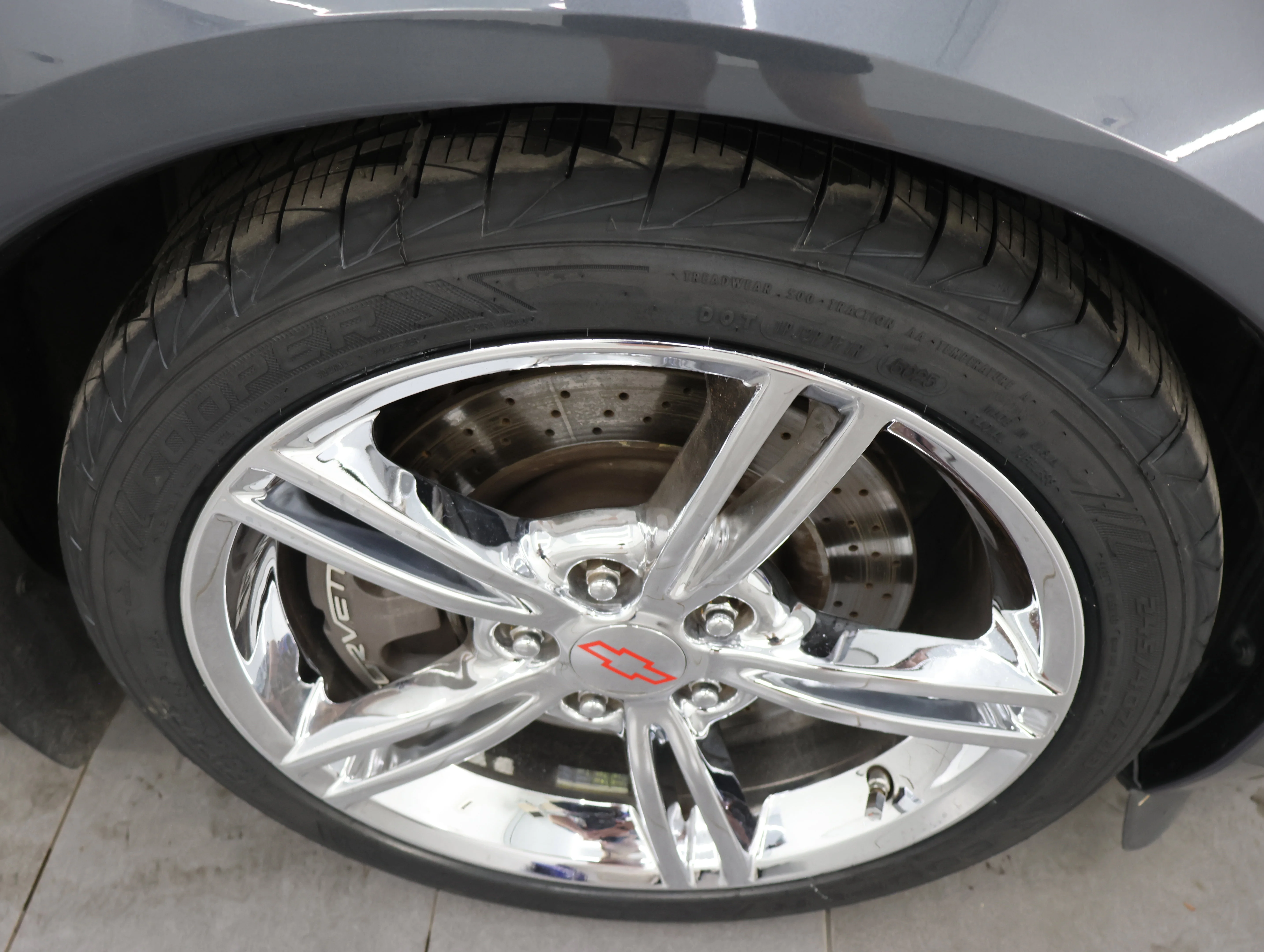 Used 2009 Cyber Gray Metallic Chevrolet Base image 3