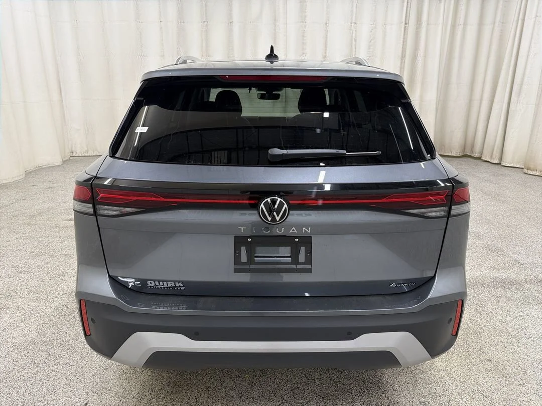 New 2026 Platinum Gray Metallic Volkswagen SE image 7