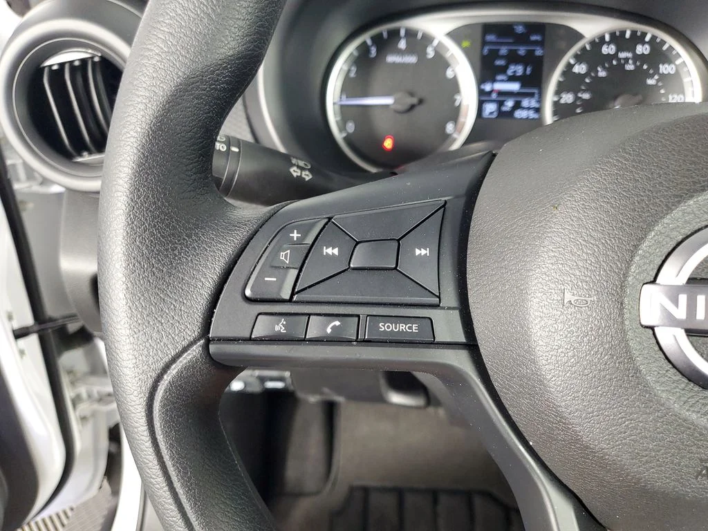 2025 Nissan KICKS PLAY Base - Photo 25