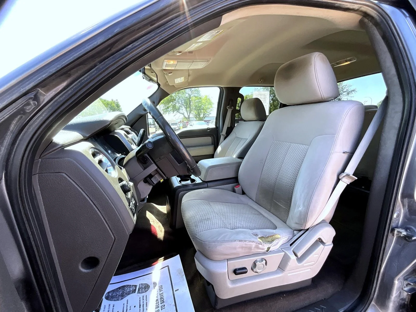 Used 2010 Gray Ford XL image 12