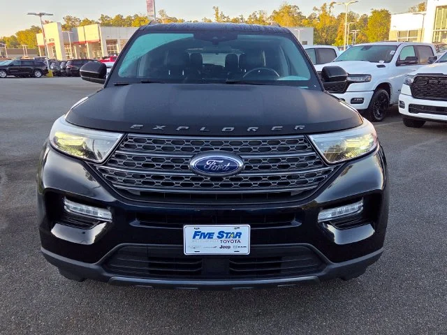 Used 2023 Black Ford XLT image 2