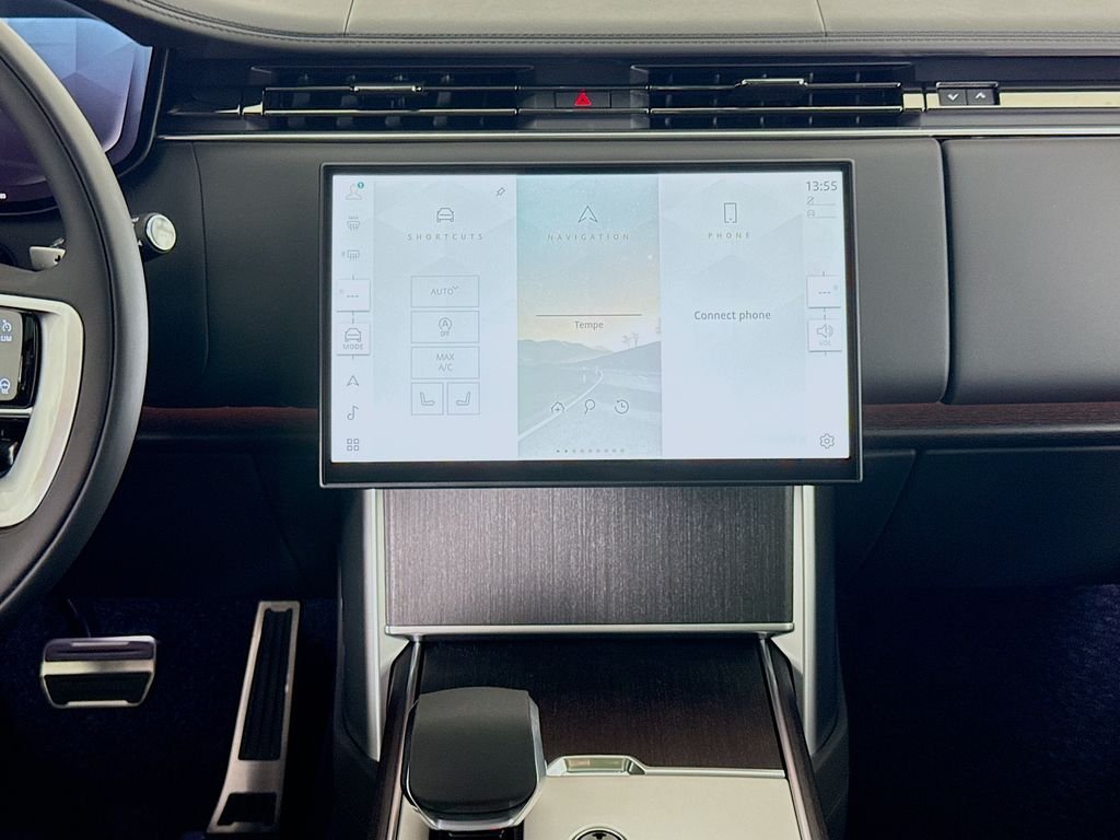 New 2026 Fuji White Land Rover SE image 14