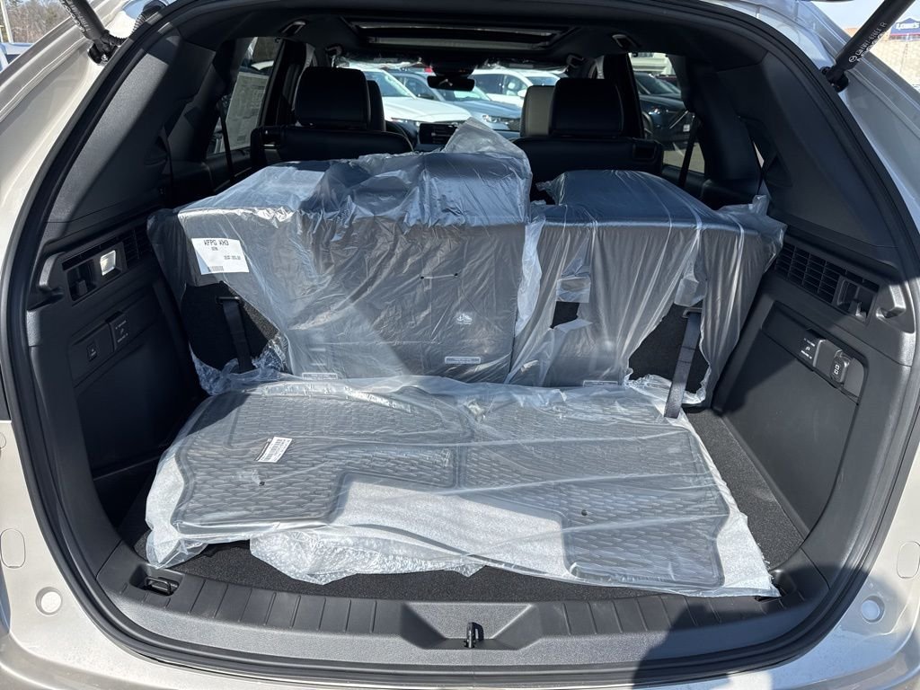 New 2026 Platinum Quartz Metallic Mazda Premium Plus AWD image 6
