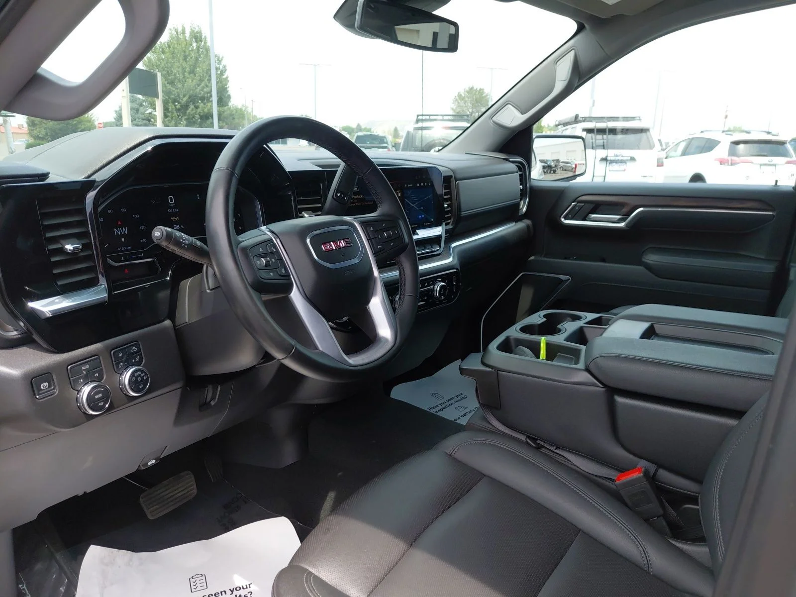 Used 2025 White GMC SLT image 24