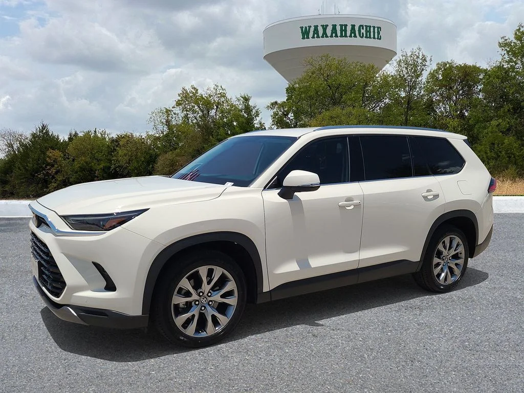 Used 2024 White Toyota Limited image 5