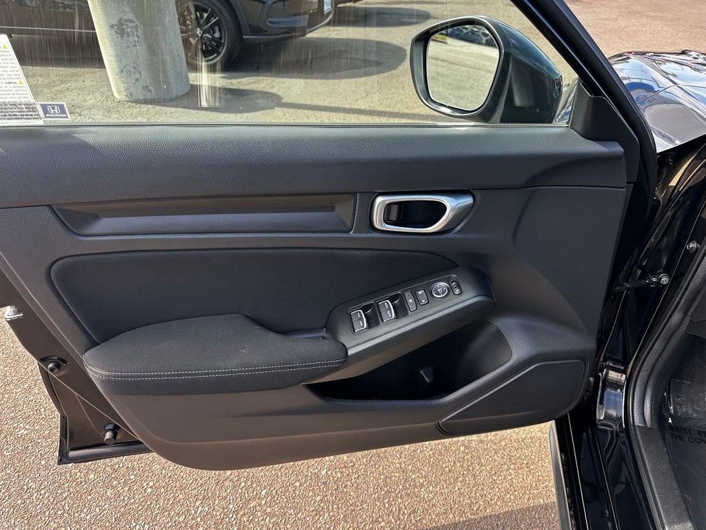 Used 2023  Honda Sport image 22