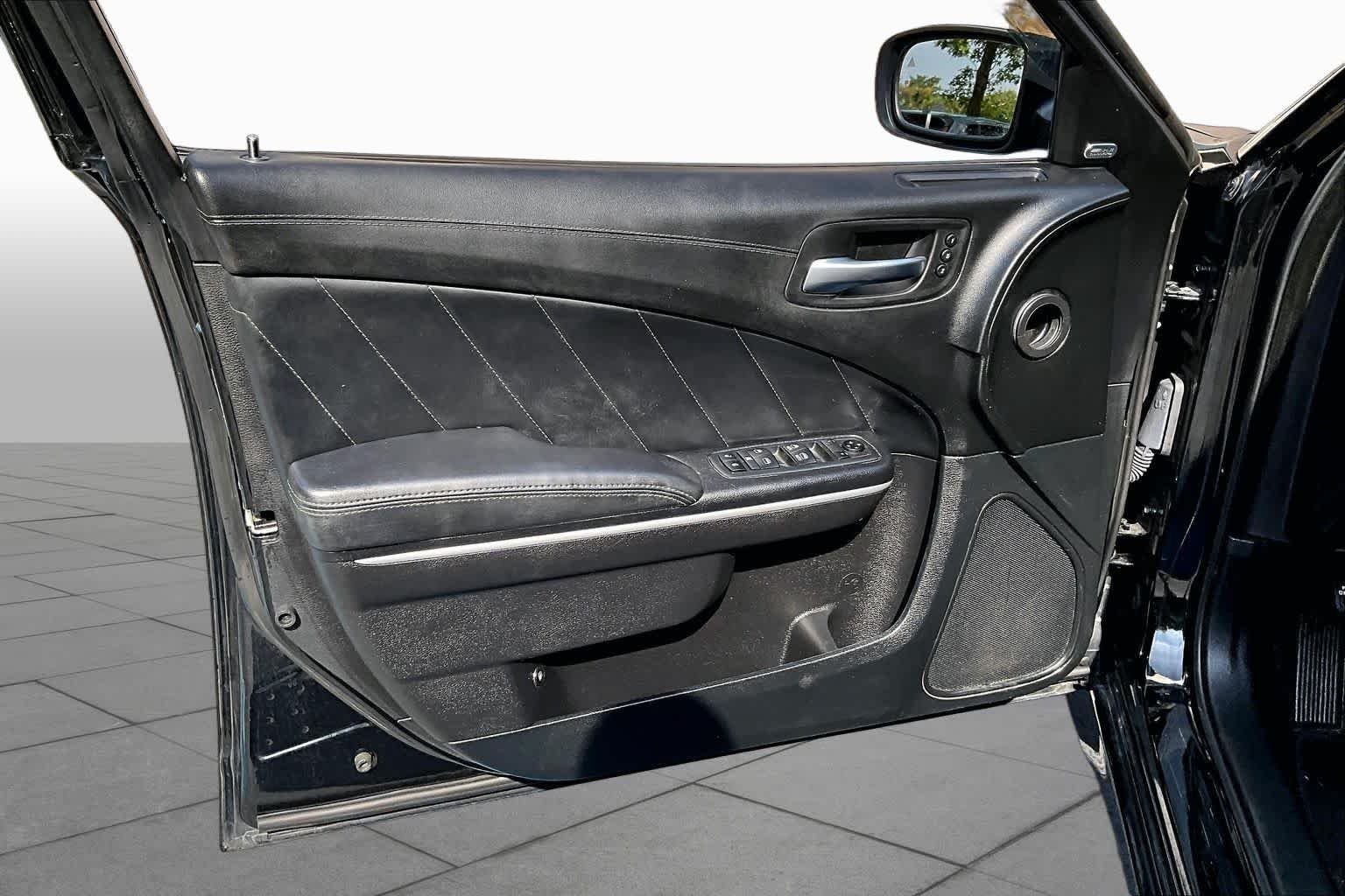 Used 2019 Pitch Black Clearcoat Dodge Scat Pack image 25