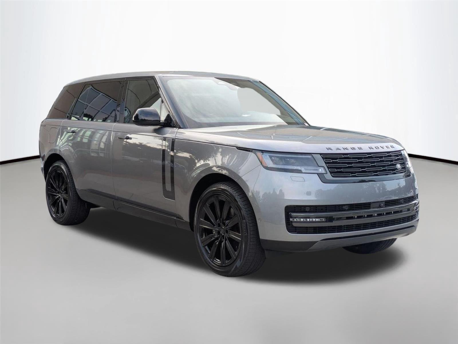 New 2026 Eiger Grey Metallic Land Rover SE image 3