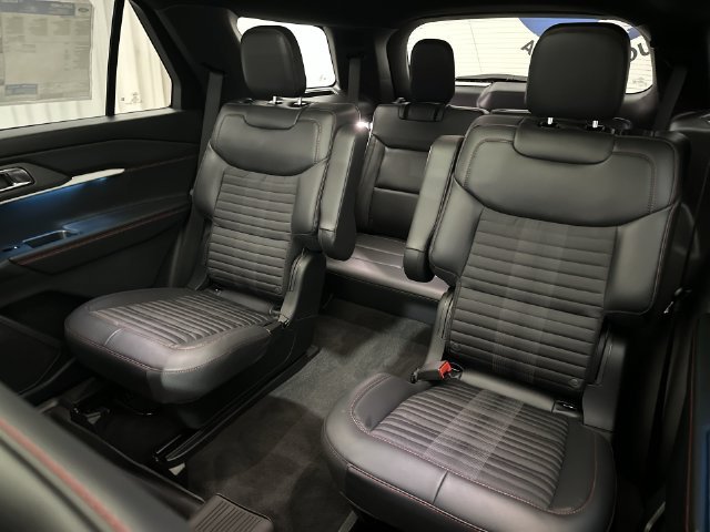 New 2027 Vapor Blue Metallic Ford ST-Line image 27