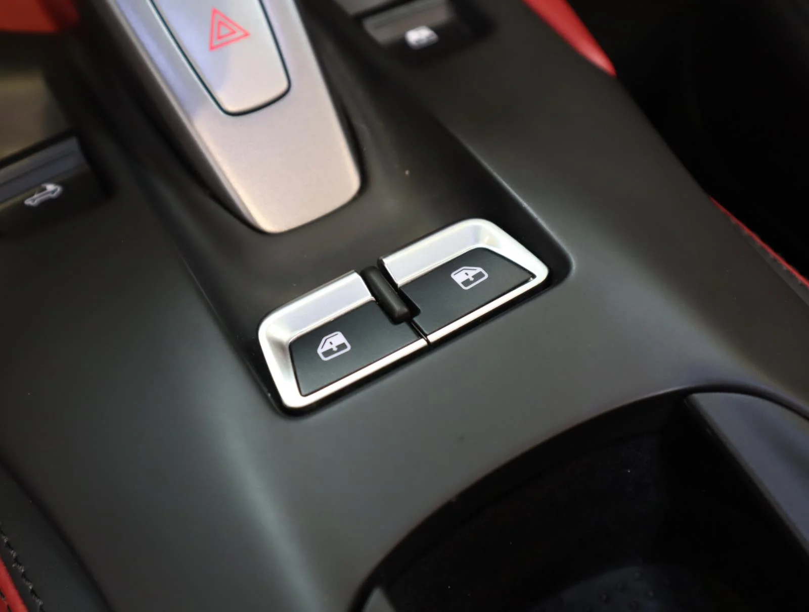 Used 2021 Nero Ferrari Convertible image 32