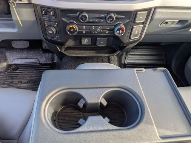 New 2027 Oxford White Ford F-250® XL image 19