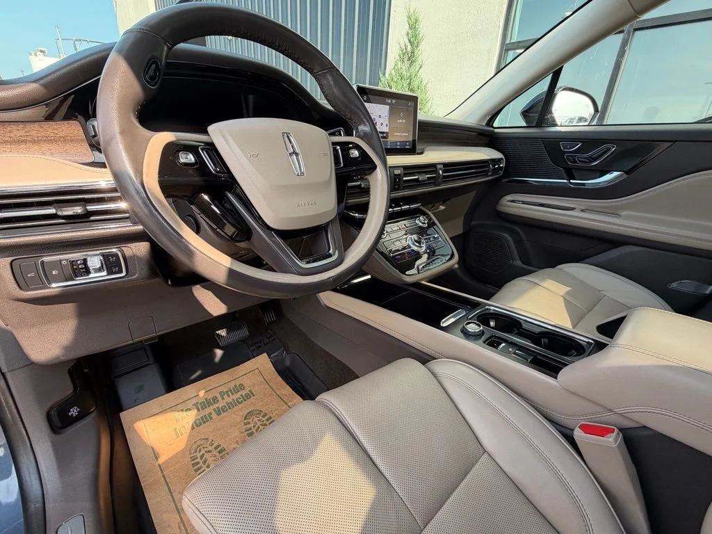Used 2022 Blue Lincoln Reserve image 11