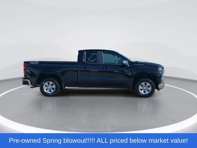 Used 2020 Black Chevrolet LT image 9