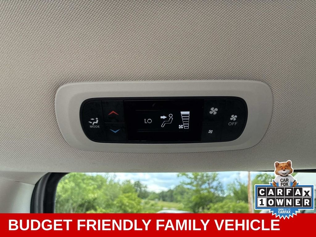 Used 2023 Silver Chrysler LX image 20